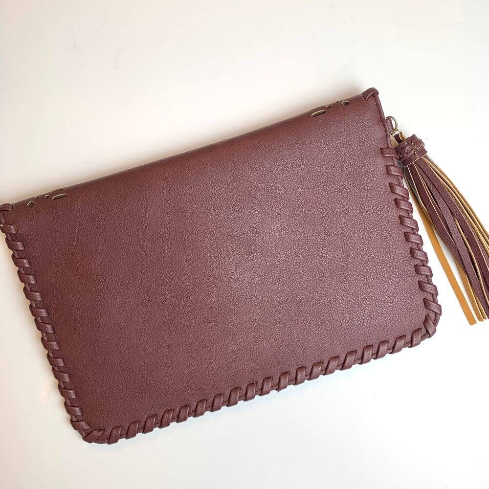 Jen & Co Vegan Leather Maroon Tassel Clutch - Picture 4 of 8